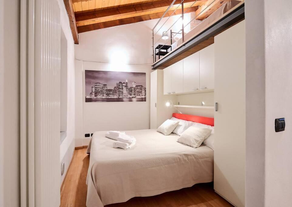 Johnny Suites Bergamo Alta Habitación foto