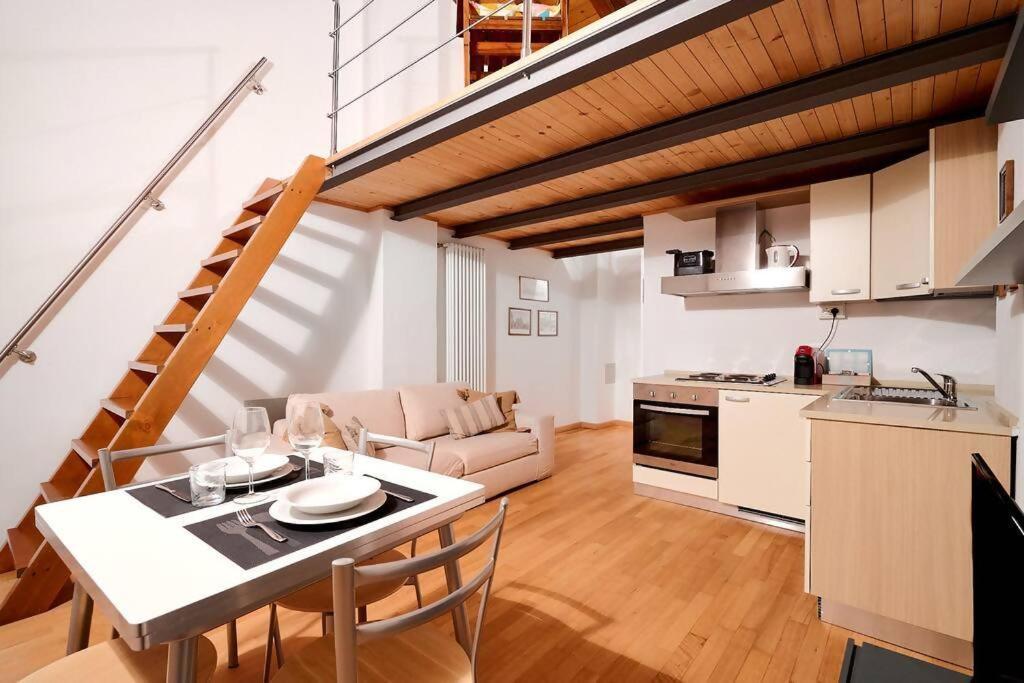 Johnny Suites Bergamo Alta Exterior foto