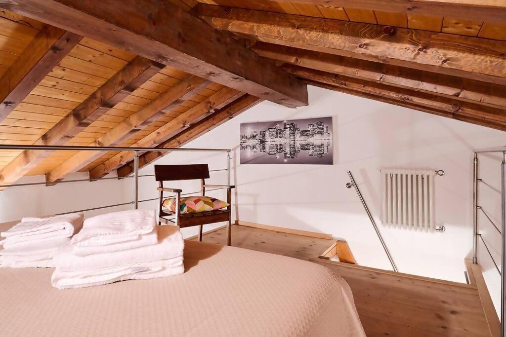 Johnny Suites Bergamo Alta Habitación foto