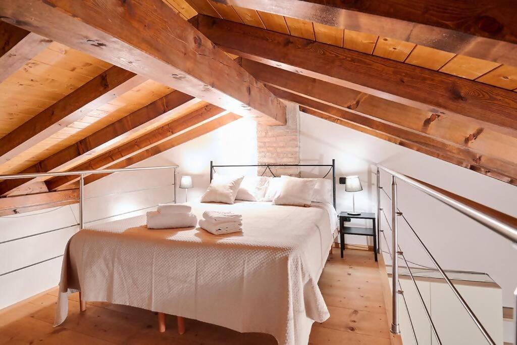 Johnny Suites Bergamo Alta Habitación foto